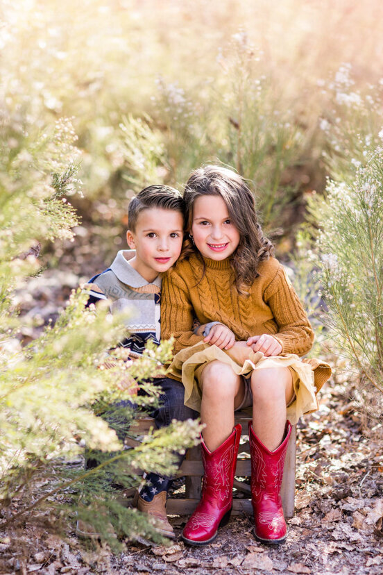 young-boy-and-girl-in-glowy-bushes-Bonita-San-Diego