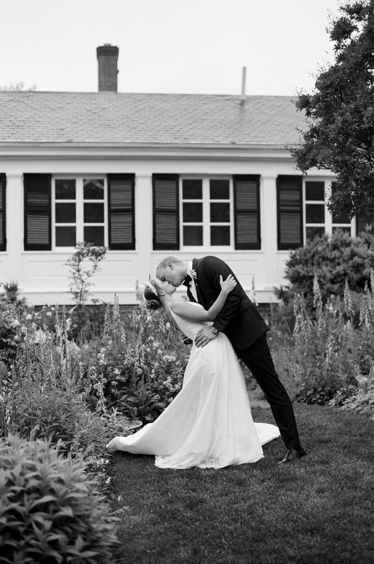 Farmington Country Club Wedding Photographer - Hunter and Sarah Photography-31
