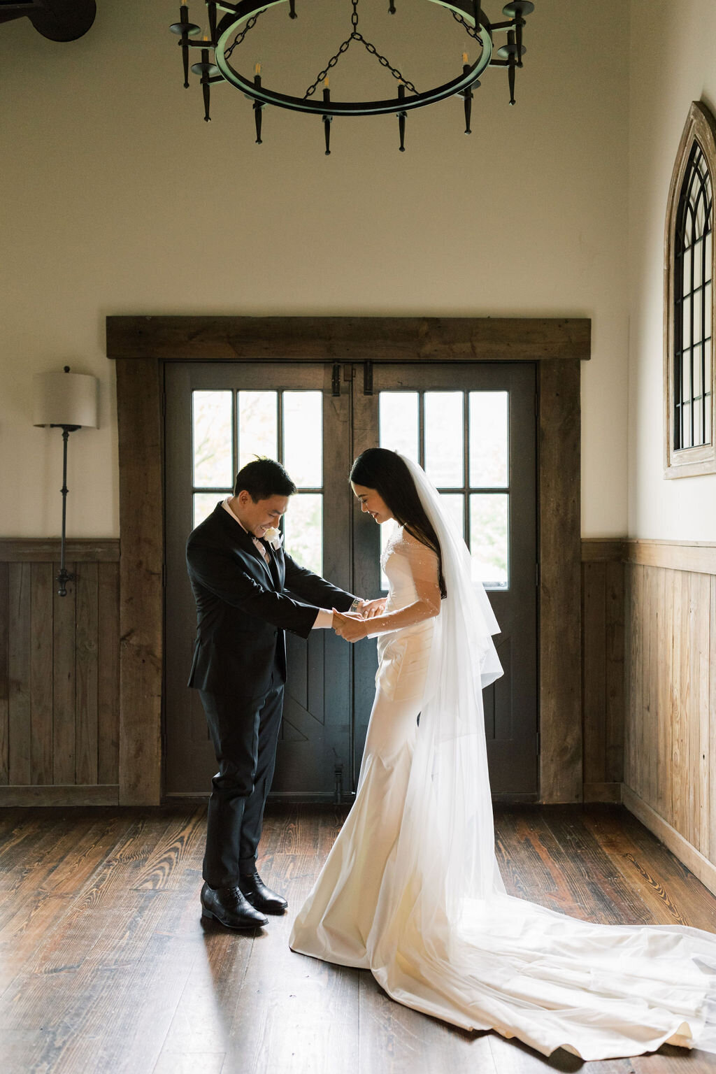 Sweeney Barn Wedding in Manassas, Virginia | Adela Antal Photography