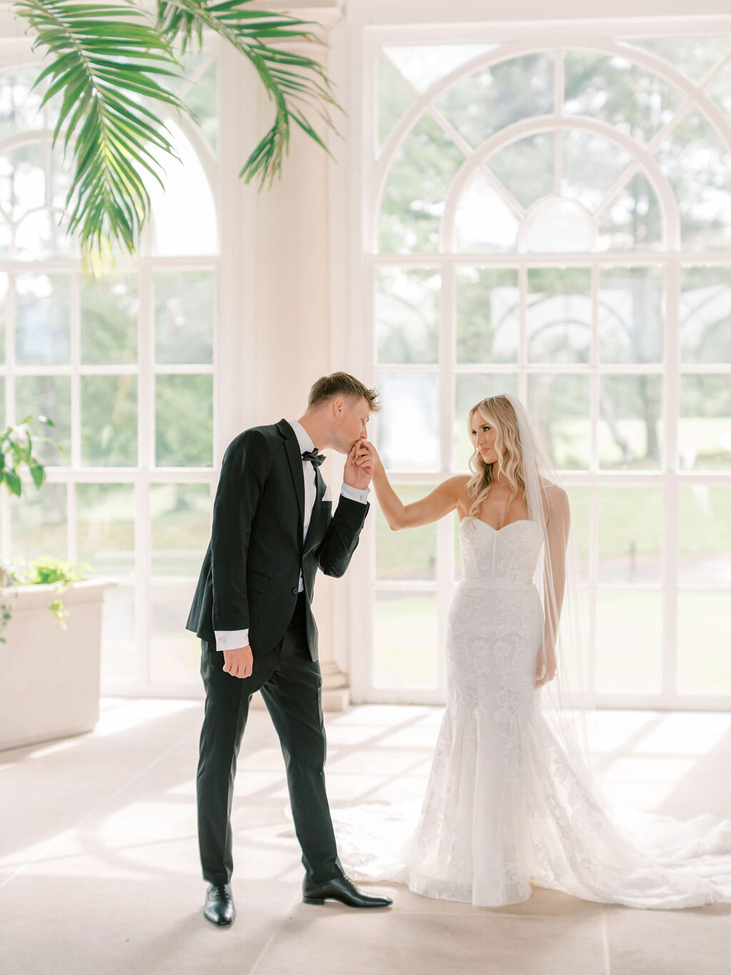 Hannah&Andrew_GallisonHallWedding_SneakPeek-58