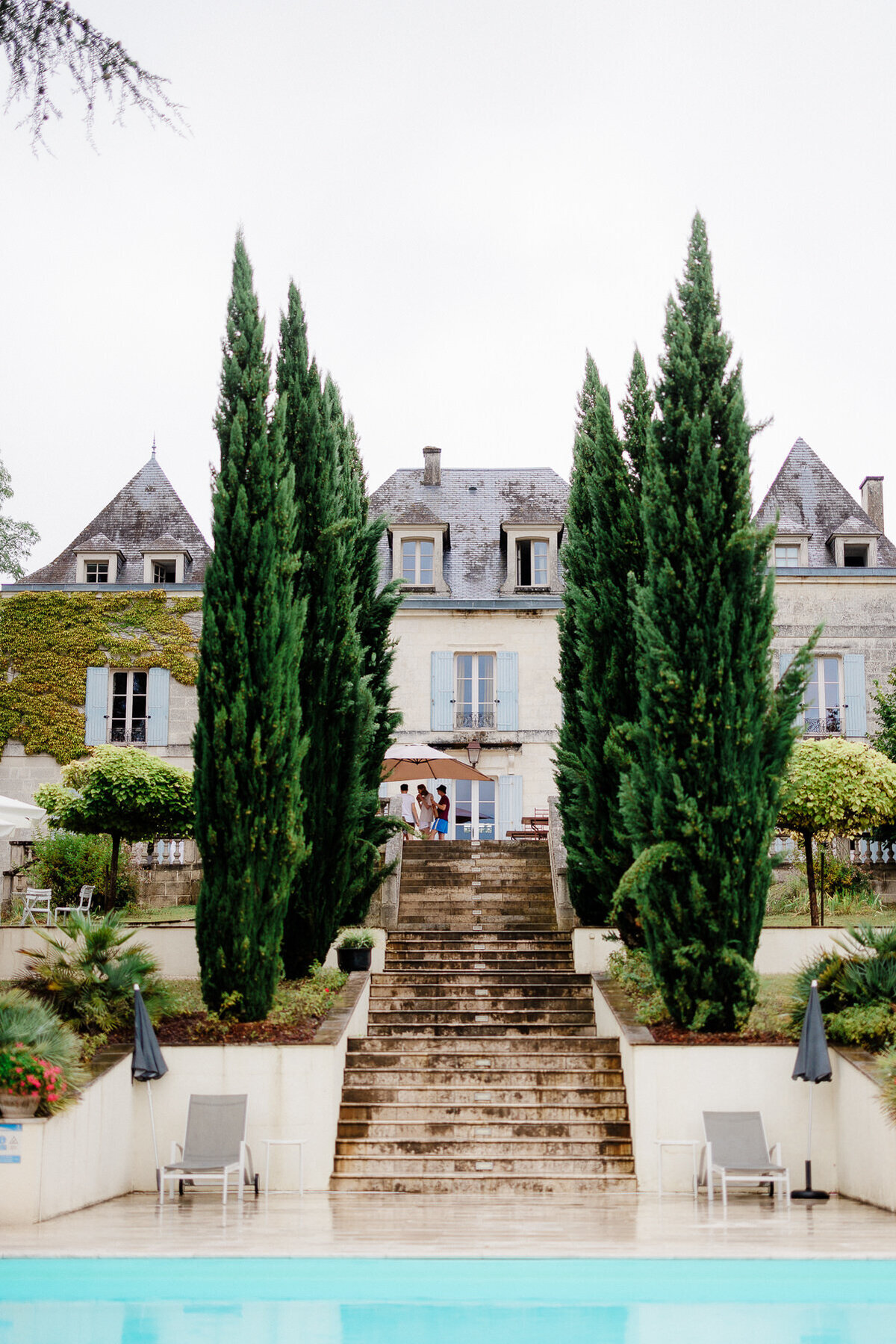 Modern_Chic_Chateau_Valouze_Destination_Wedding_Photographer-3