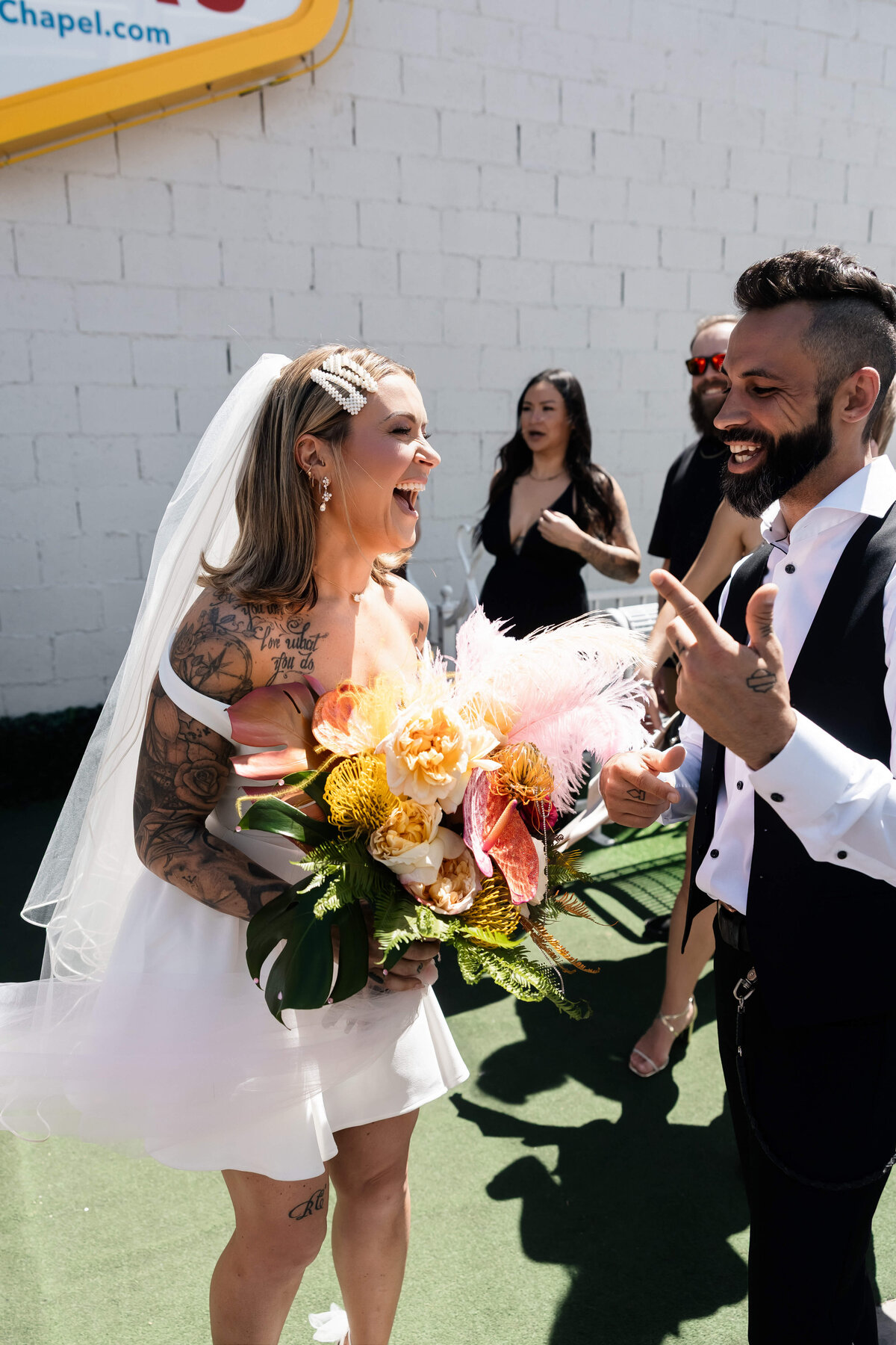 72_riskyexposure_sasha-andy_las-vegas-elopement-photography