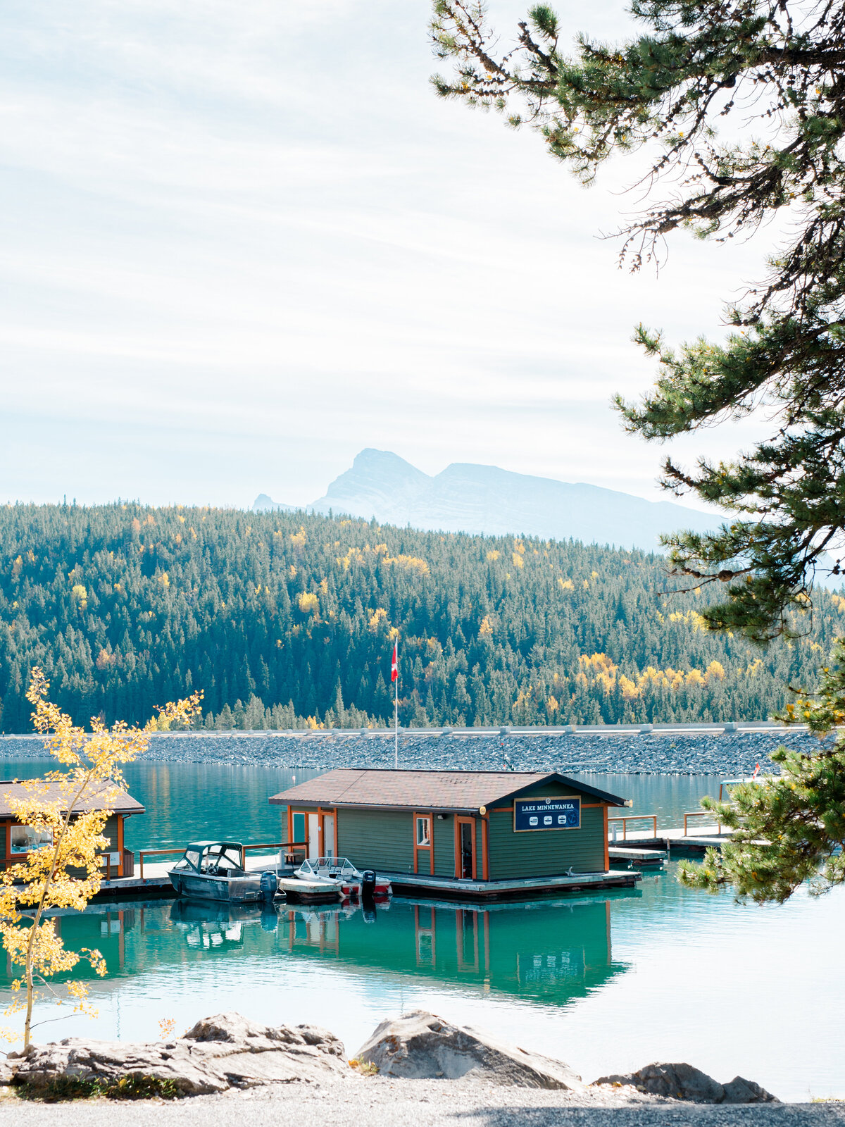 lakeminnewanka3