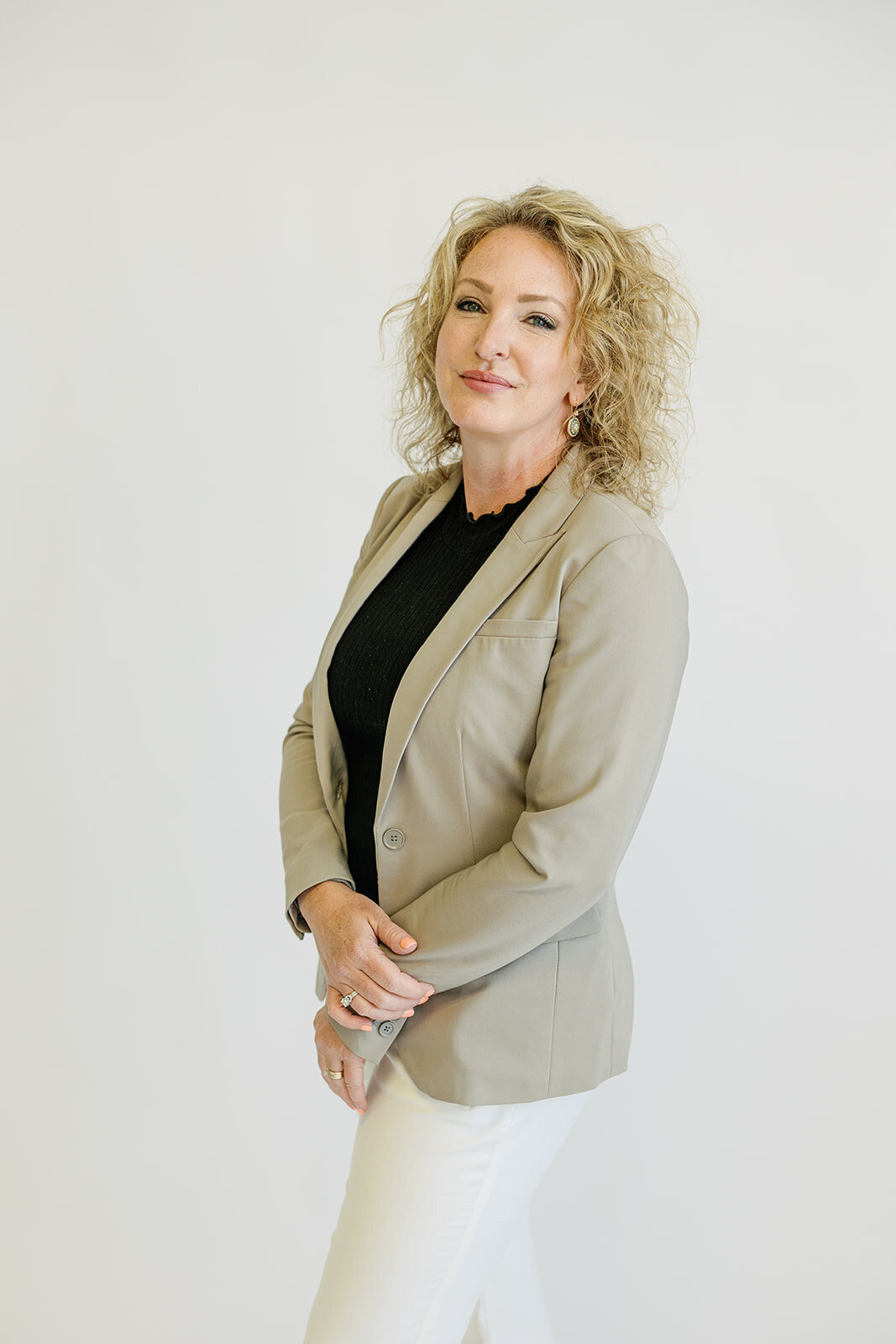 milwaukee-wedding-planner-headshots-5