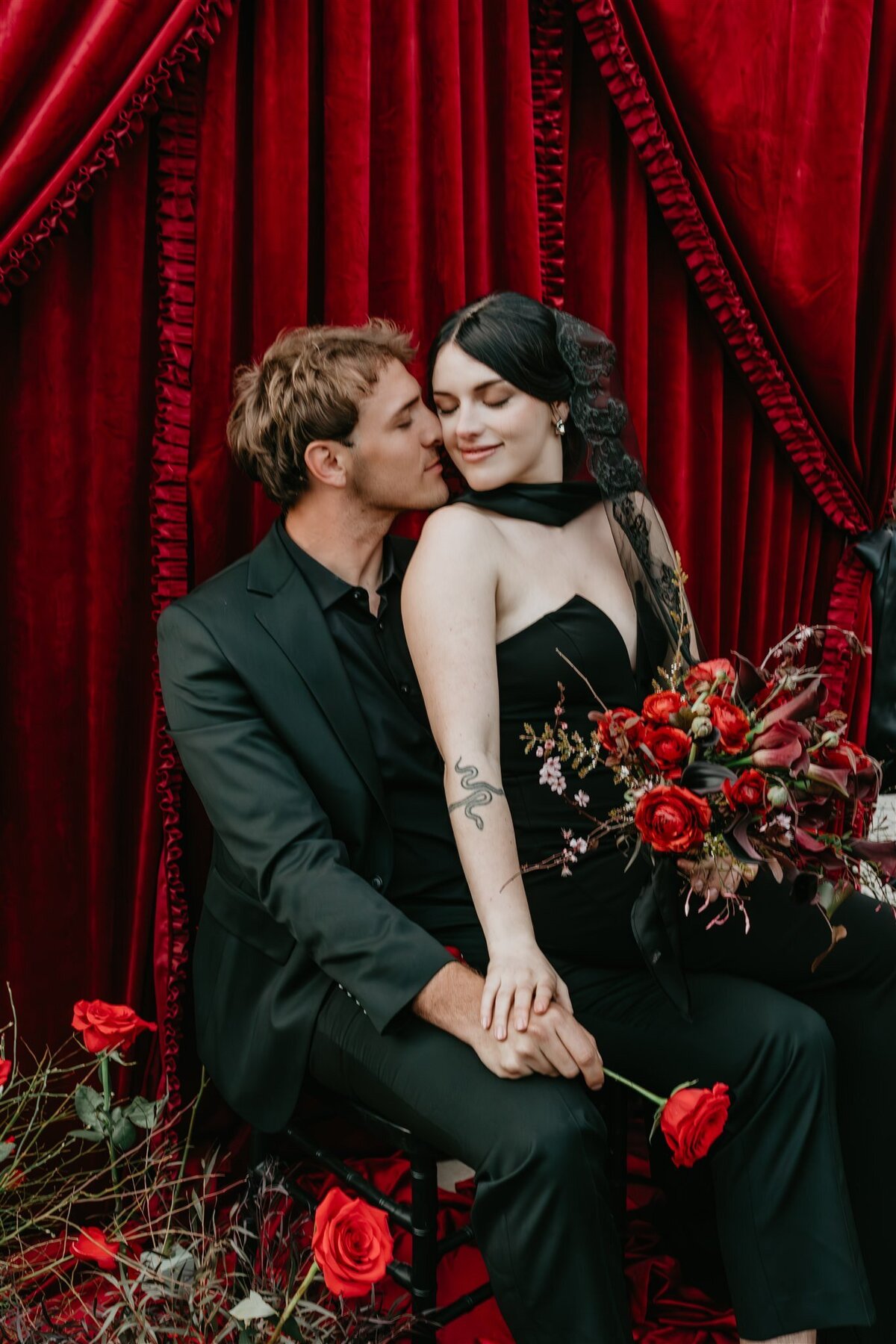 national-exchange-hotel-goth-dark-romance-vampire-wedding-057