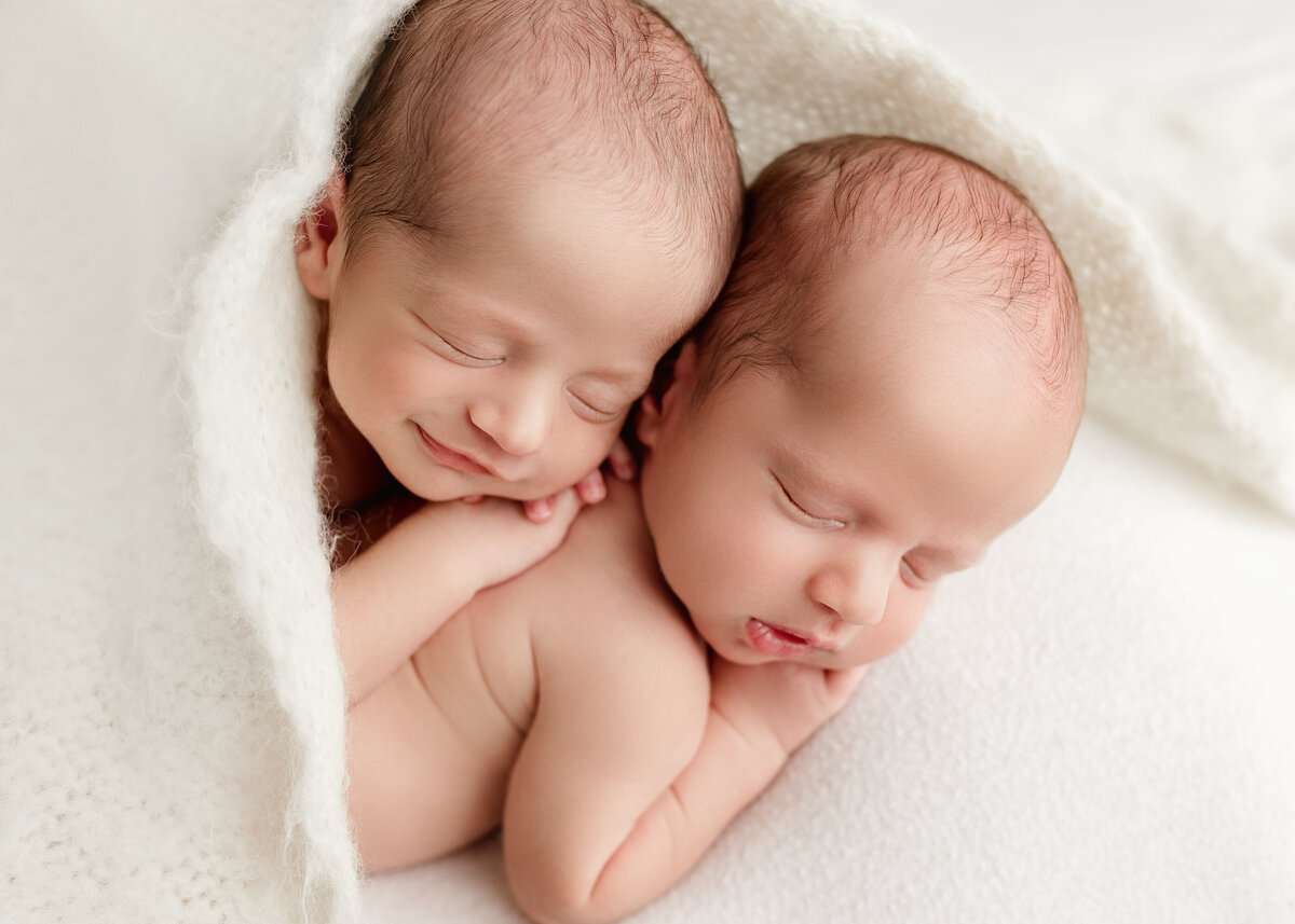 twins-newborn-photography