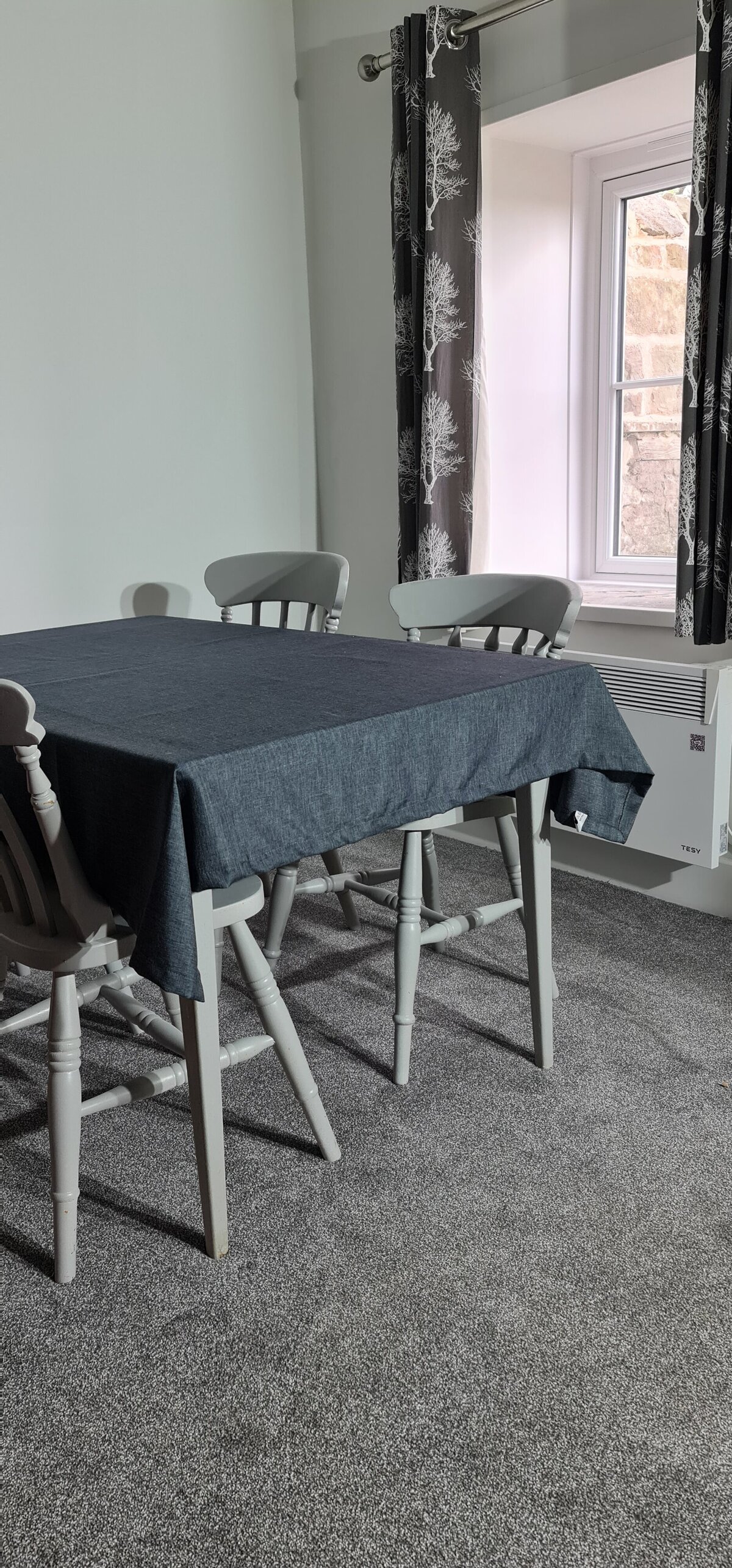 holly_house_cottages_dining_area