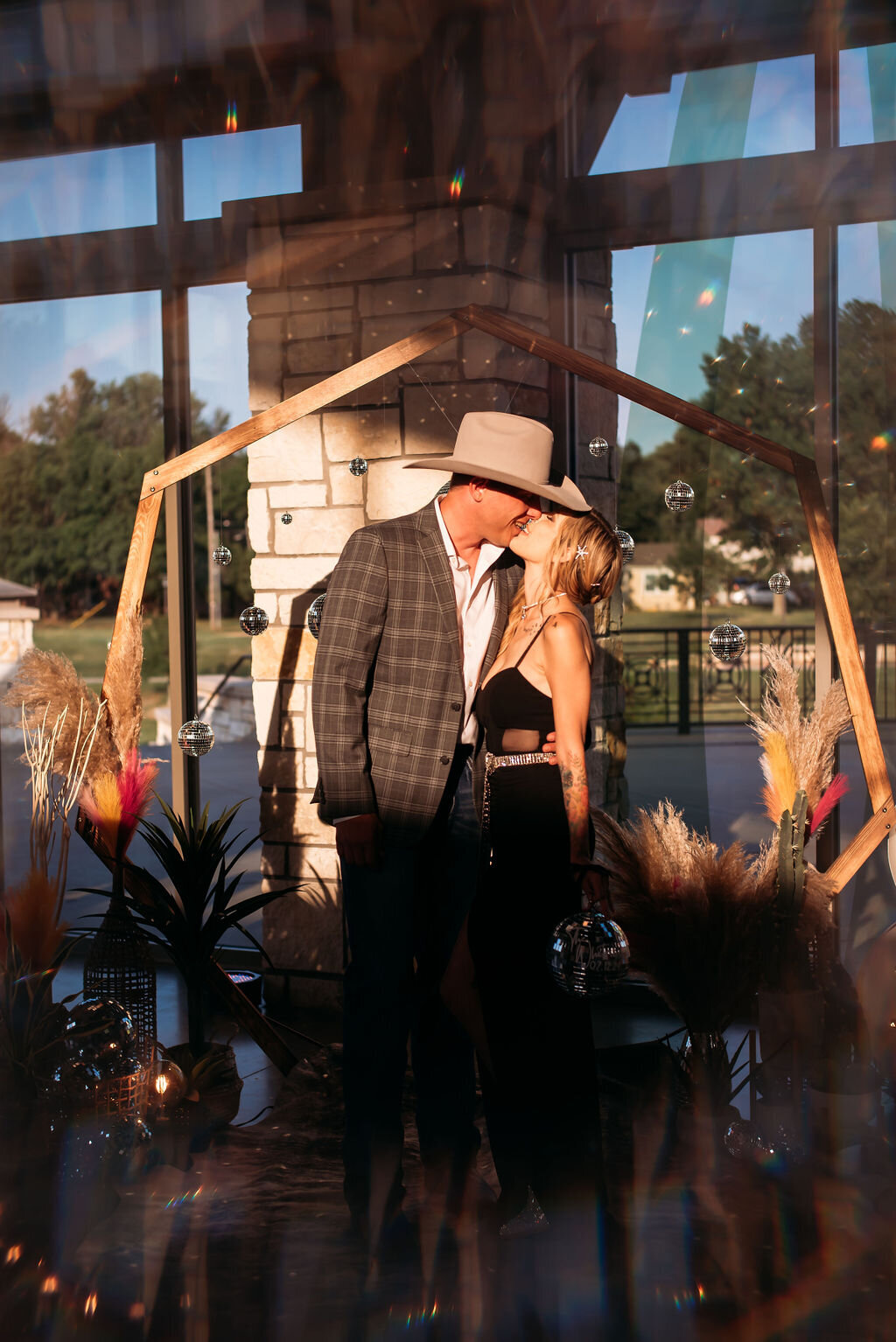 Vesper-and-Vow-Bemidji-Minnesota-wedding-and-elopement-photographer-coordinator-planner-dark-moody-disco-boho-ceremony-black-dress