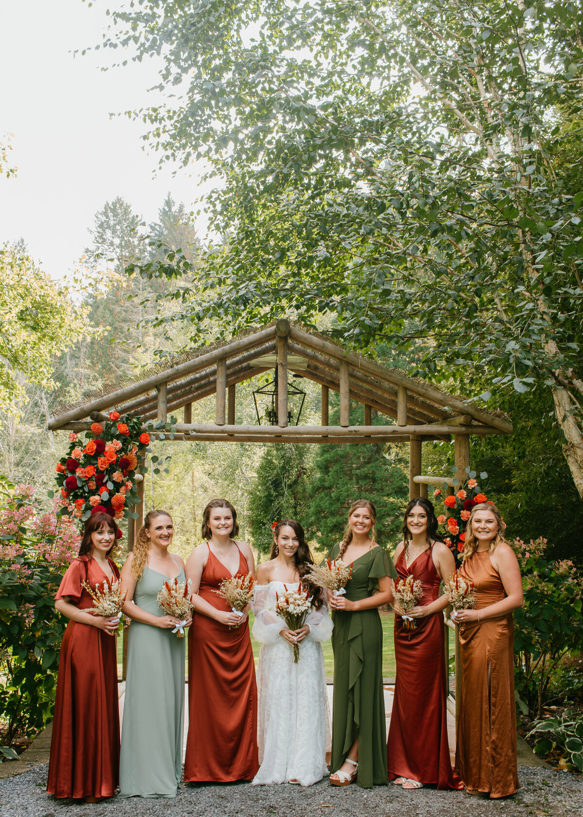 bridal-party-Jardin-del-Sol-documentary-wedding-jennifer-moreno-photography-washington