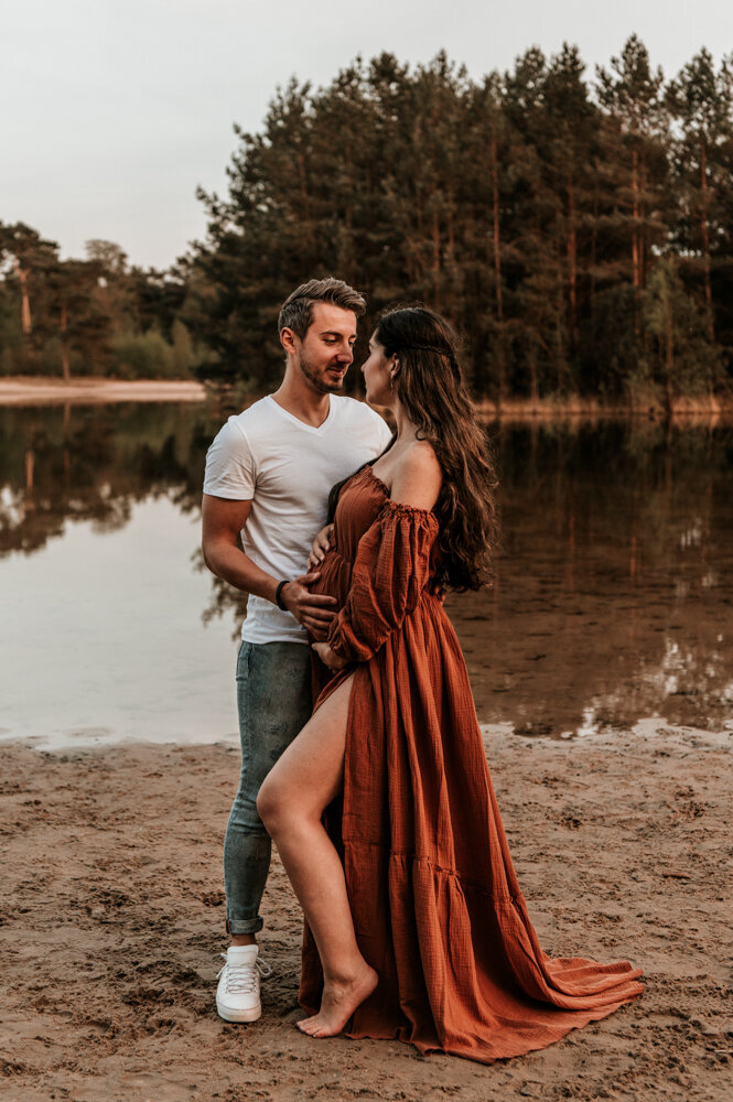 Jiscafotografie_zwangerschapsshoot_zwangerschapsfotograaf_fotograafnijmegen_fotograafgelderland_fotograafbrabant-43