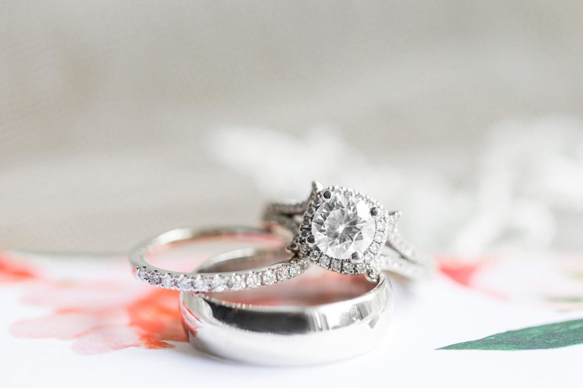 Hannah-Barlow-Photography-Classic-White-Gold-Rings