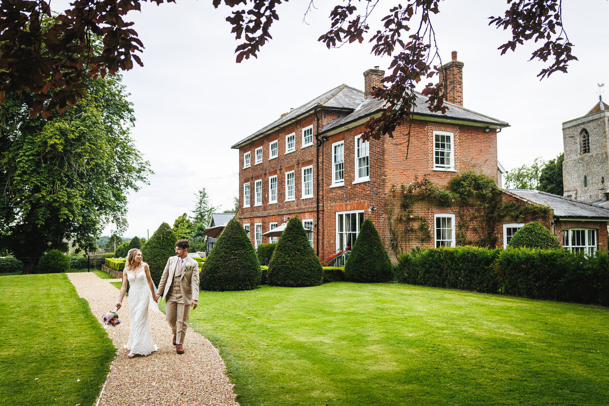 Natural Wedding Photographer Kent_CL katiecorey Sandon Manor House-hertfordshire--126-1