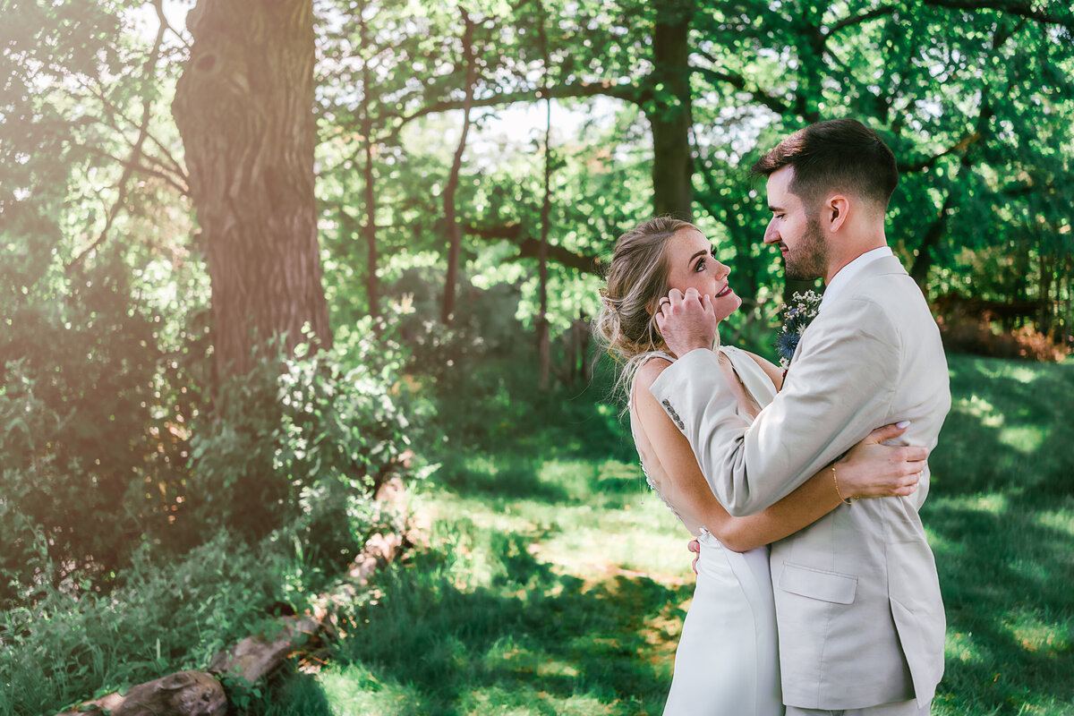 A wedding photographer for the dreamiest of weddings. Let's talk about your special day, I have packages for everyone. Buffalo and WNY wedding photographer specialized in dreamy, ethereal, colorful wedding portraits