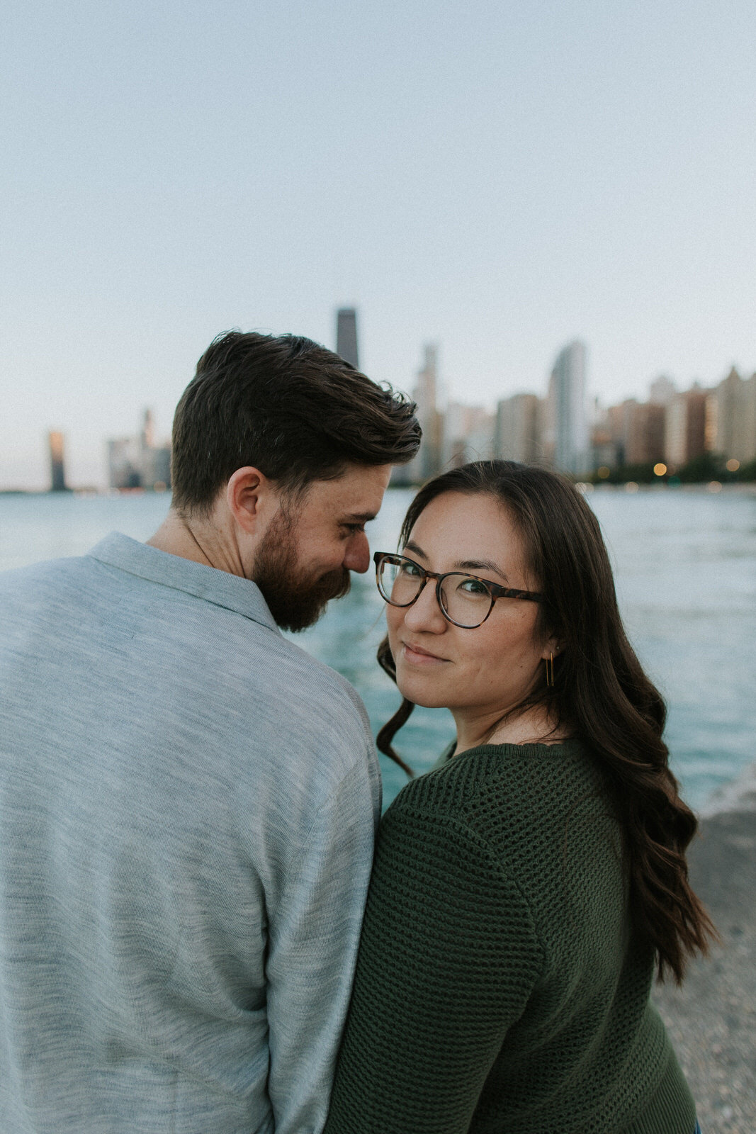 engaged-chicago-north-avenue-beach-city-session-love-untraditional-rachael-marie-illinois-4