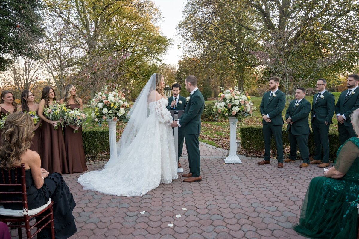 wedding-ceremony-at-teh-mansion-at-oysterbay-ny