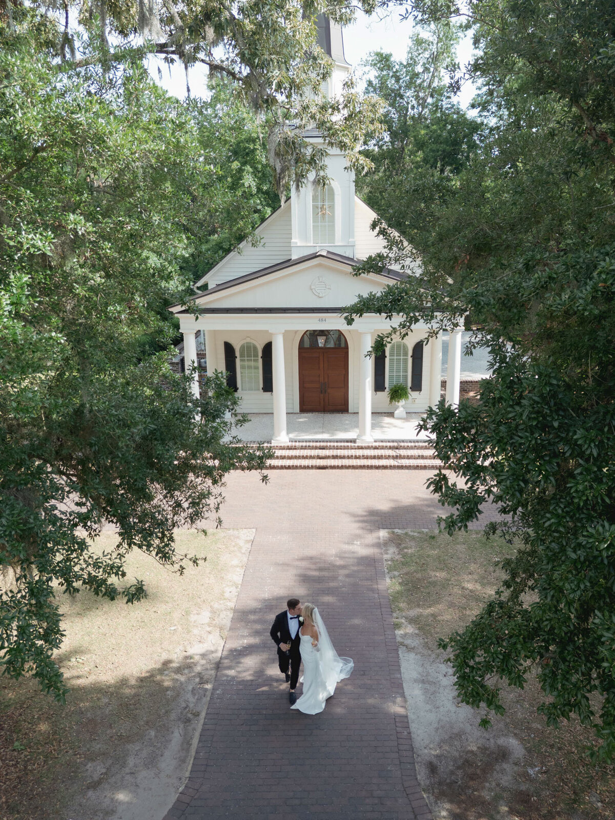 Palmetto-Bluff-Wedding-Couple-1-3