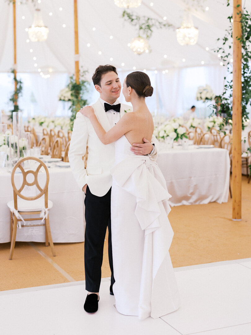 riverview-yacht-club-couple