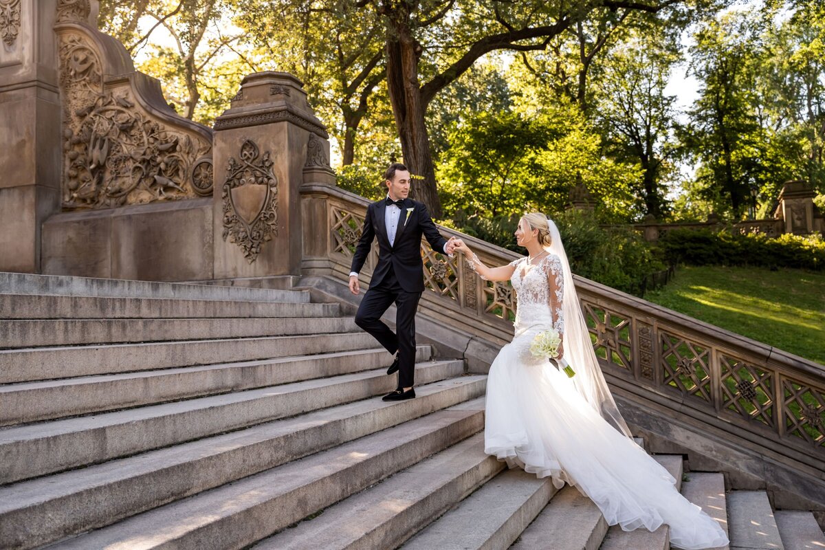 emma-cleary-new-york-nyc-wedding-photographer-videographer-venue-loeb-boathouse-in-central-park-12