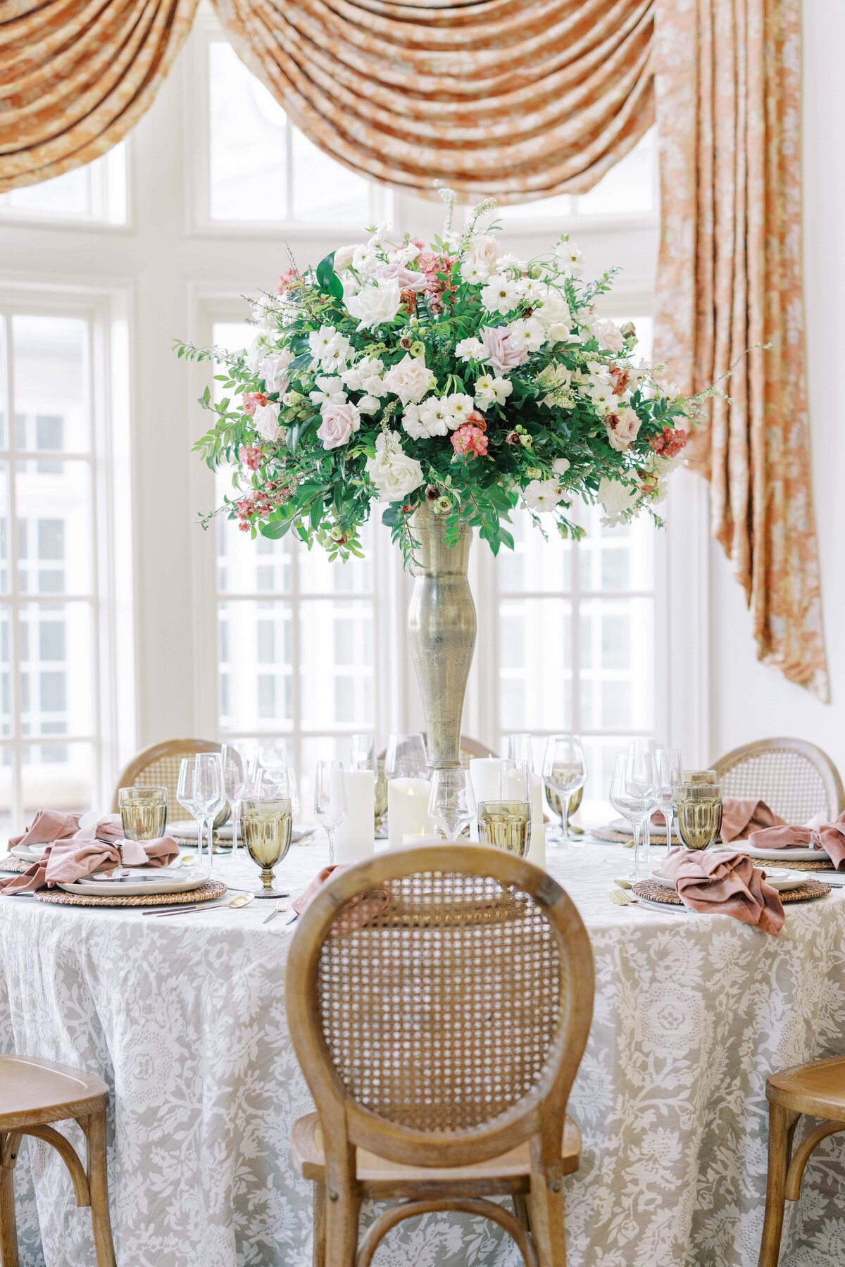 Round table with a big bouquet in middle