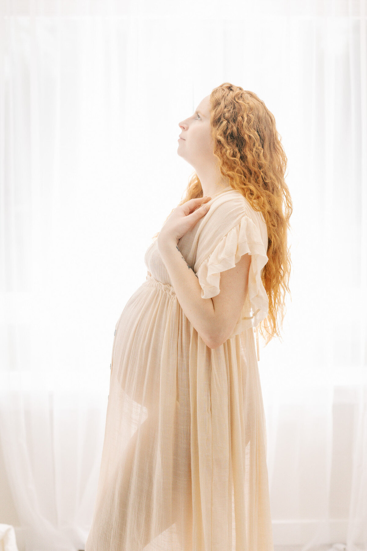 intimate-maternity-boudoir-session-71