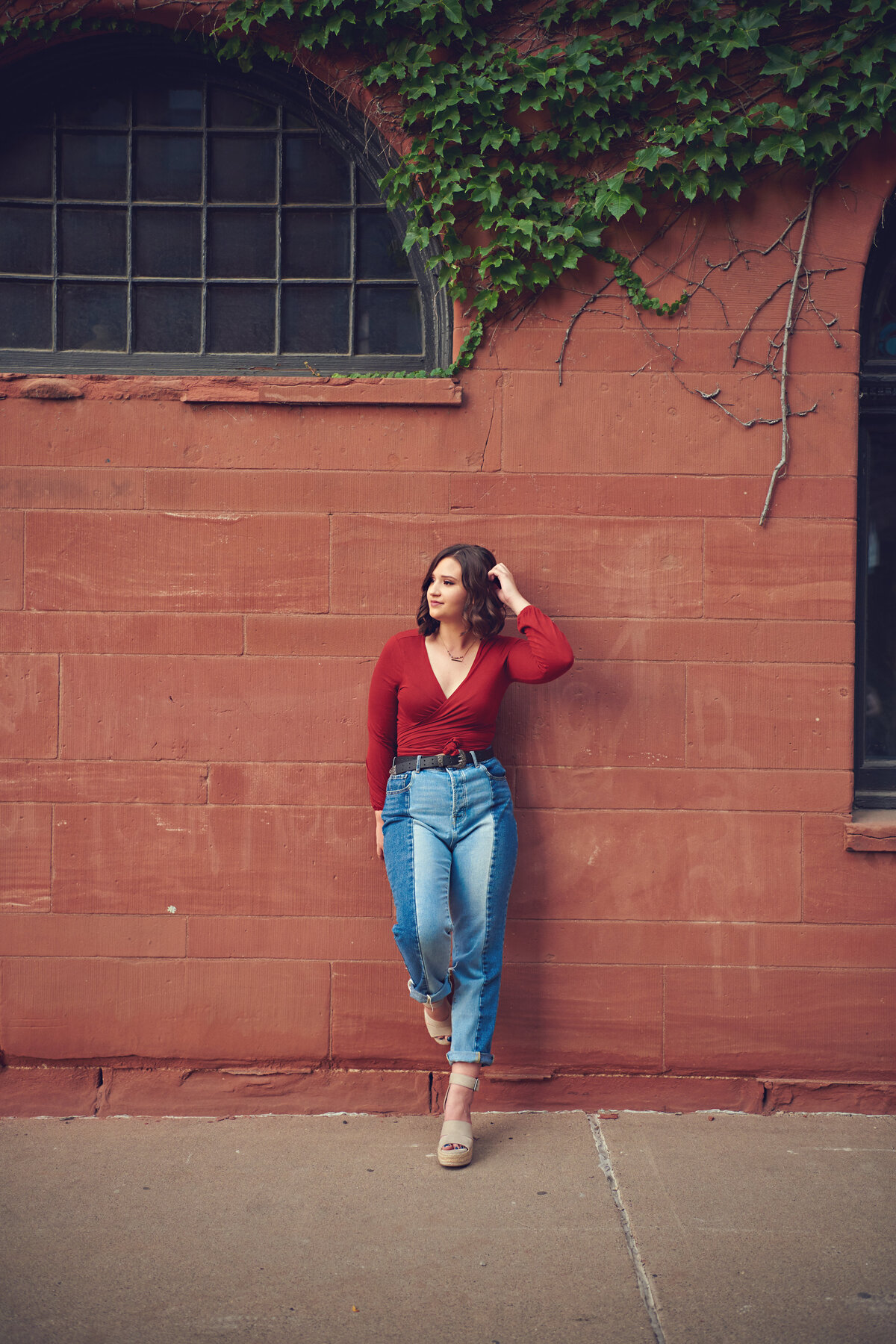 brick wall senior picture location