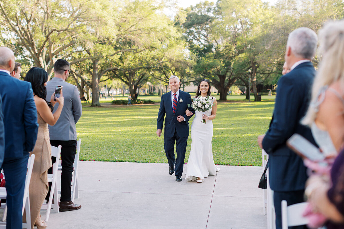 rosed-photo-elopement-in-florida-chantilly-chic-planners-north-straub-park-17