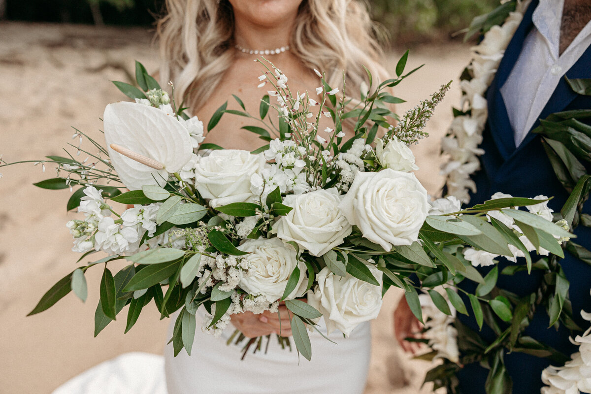 kawela-beach-elopement-10