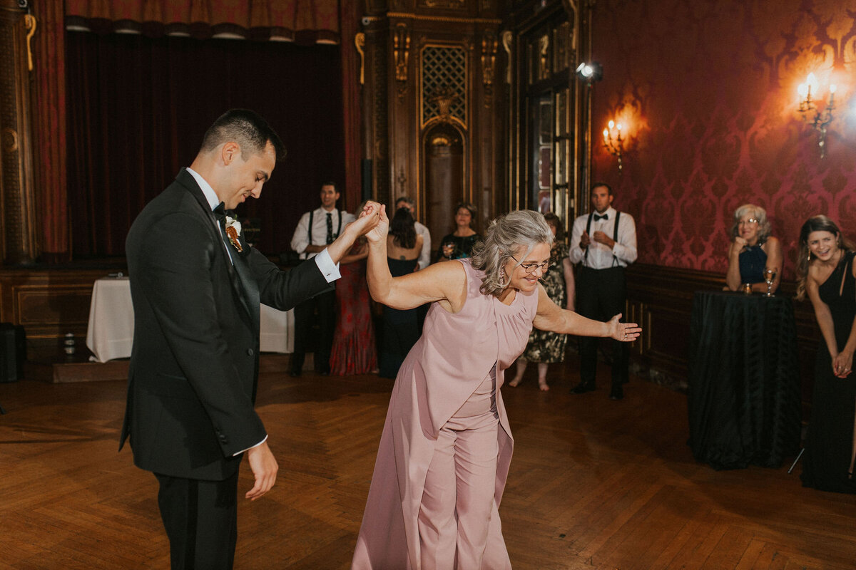 WELLING-FLORES.Wedding.EngineersClub-rcptn-238