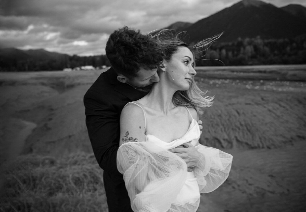 zoya-dawn-hope-alaska-elopement-film-photographer-305