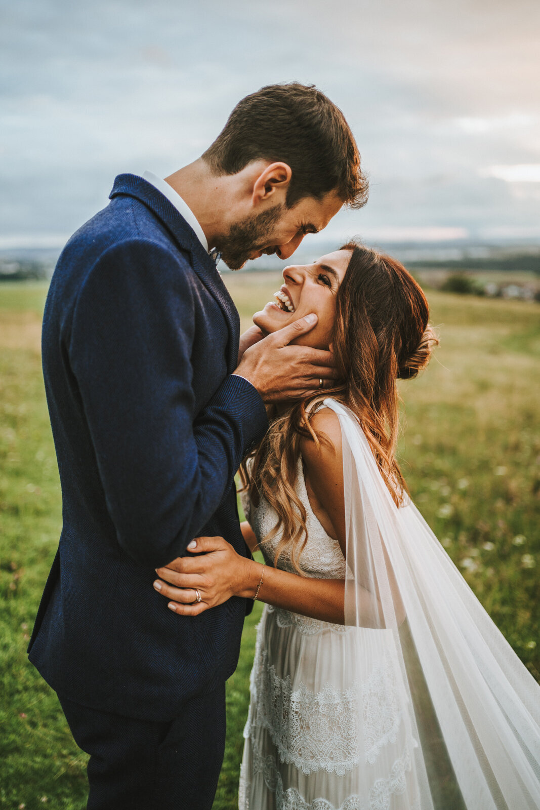 Hochzeitsfotograf-Freiburg-Hochzeitsfotograf-in-Freiburg-Hochzeit-rustikal-boho-Heiraten-Scheune-49