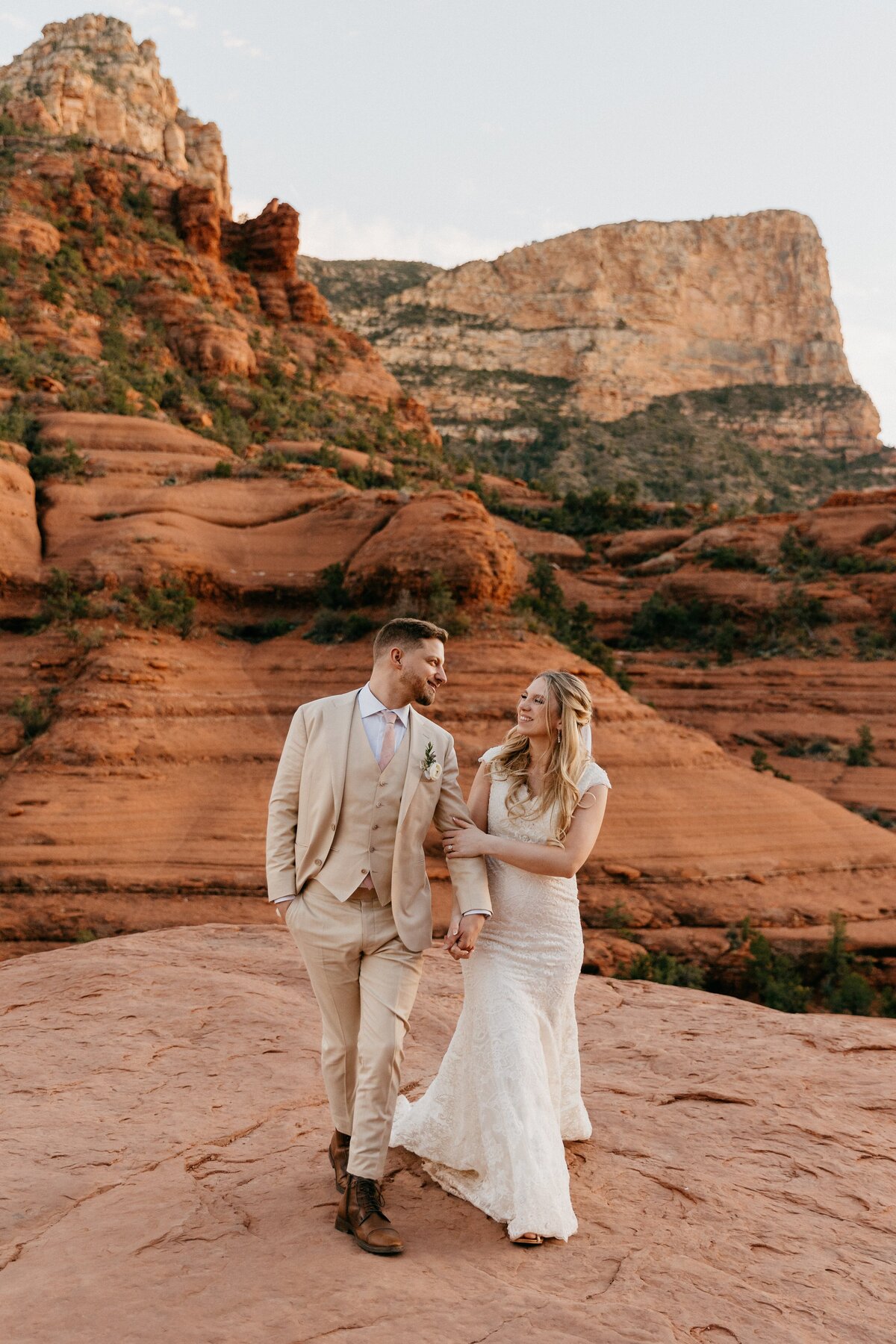 Sedona-Arizona-Red-Rock-Elopement-Wedding-Photographer_0015