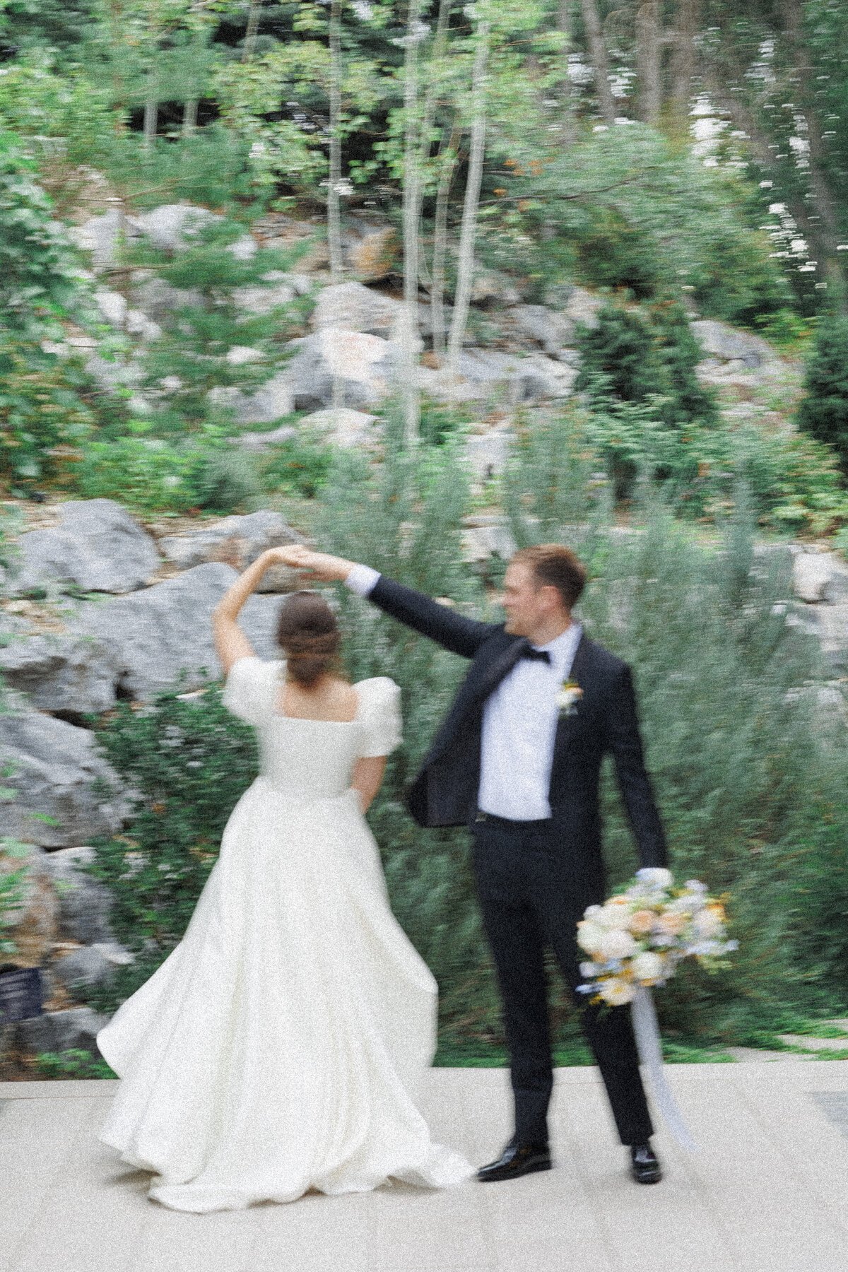 Golden hour bride and groom pictures outside at Twenty and Creek in Sandy, Utah