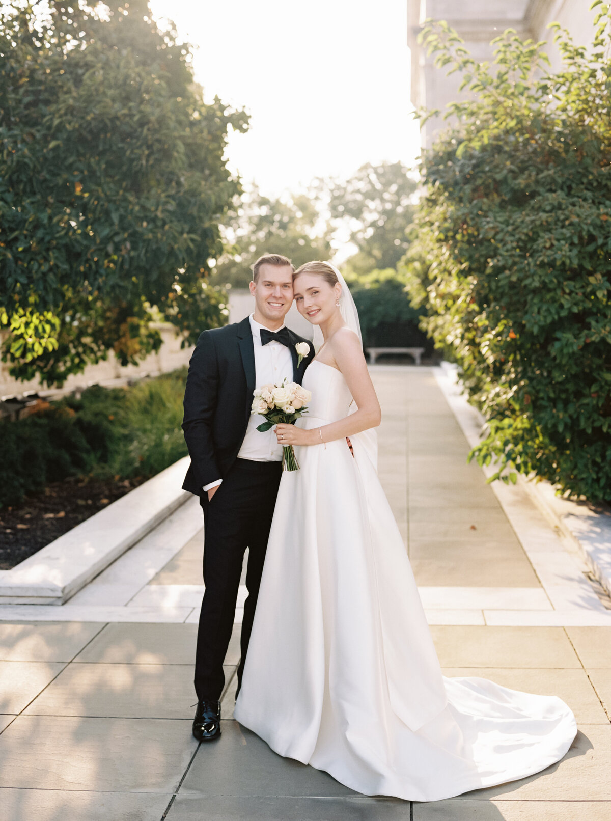 2021_08_07-Ariel-Pearl-Center-Wedding-Halle-Carter-Couples-Portraits-1