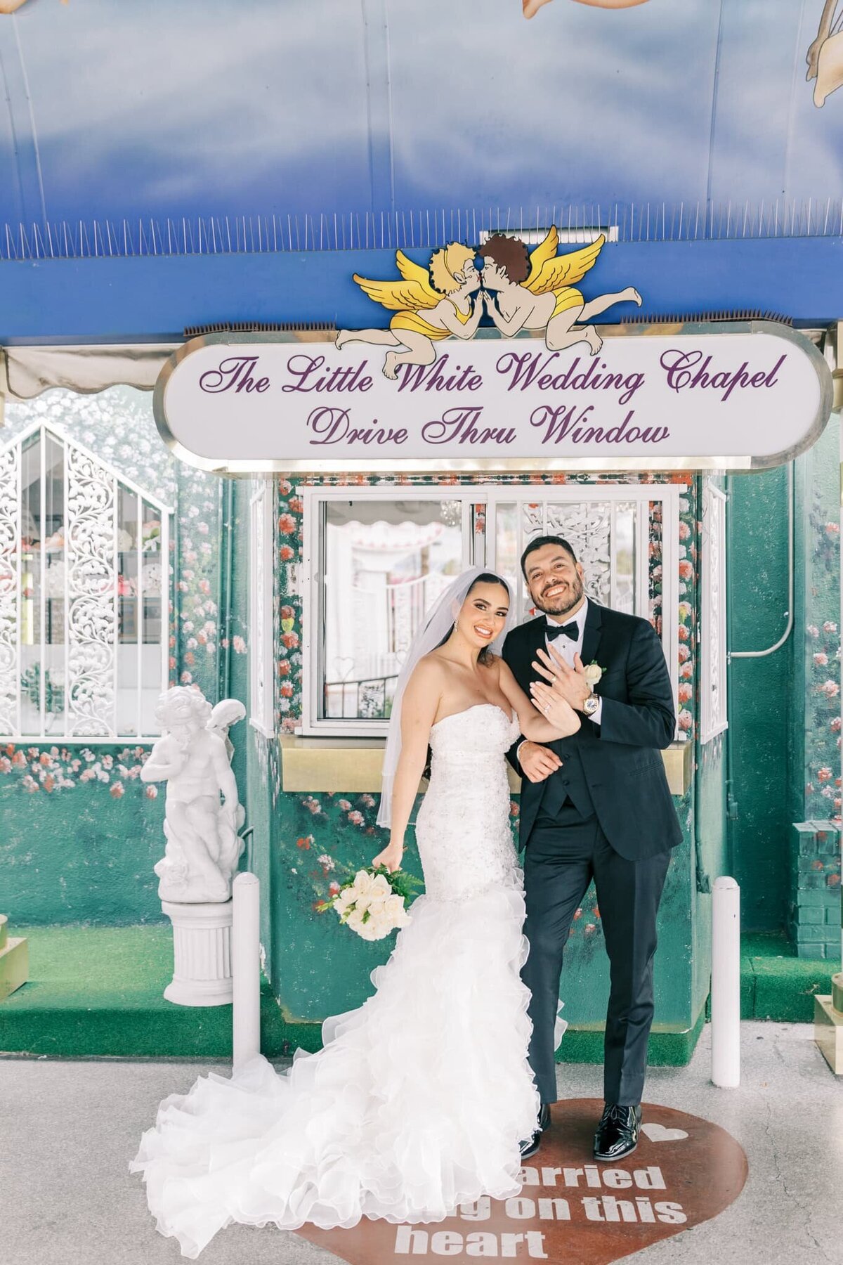 26Little White Chapel wedding  photographer
