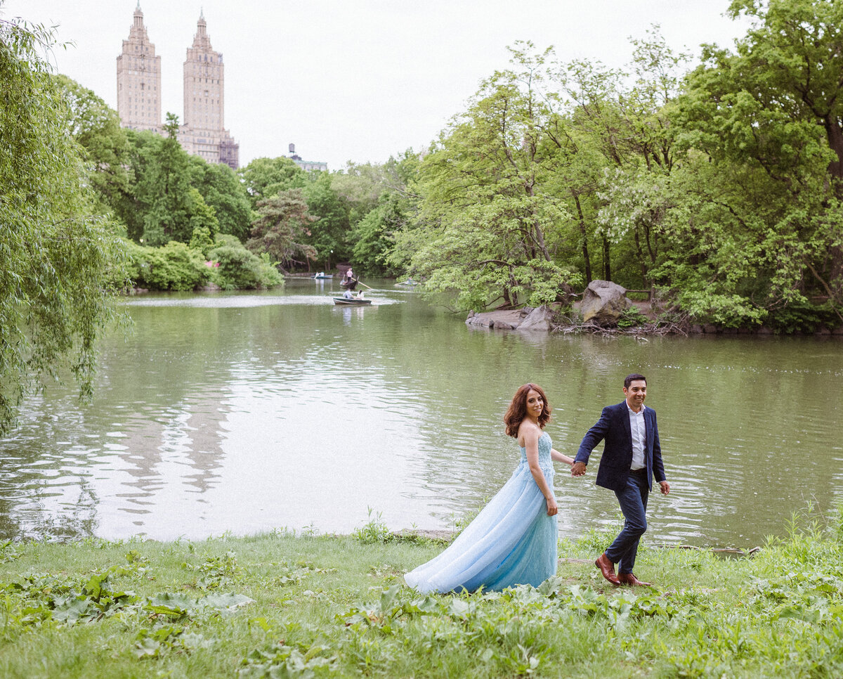 central-park-spring-engagement-photos-by-suess-moments-nj-wedding-photographer (7 of 50)