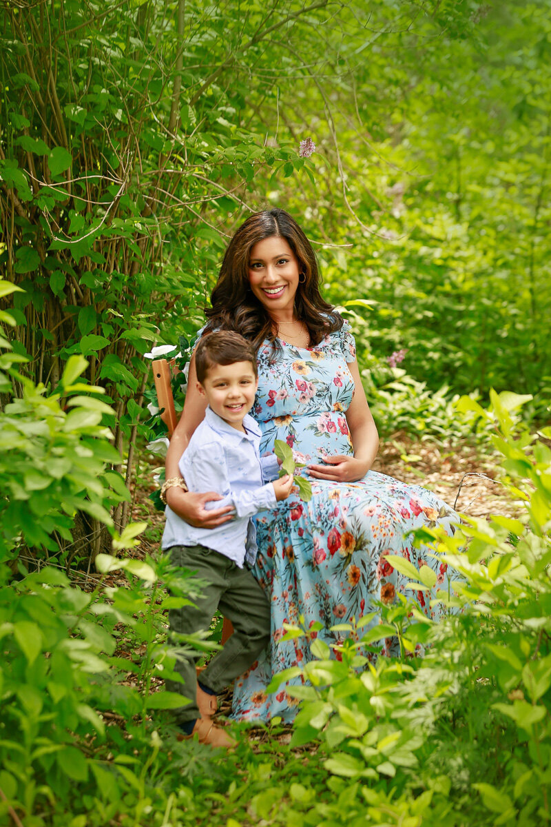 pregnant-mam-and-son