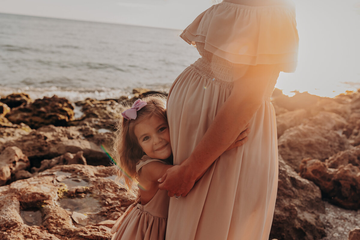 Venice beach maternity photos, venice florida maternity session | sunset beach maternity session | beach Maternity photos-3