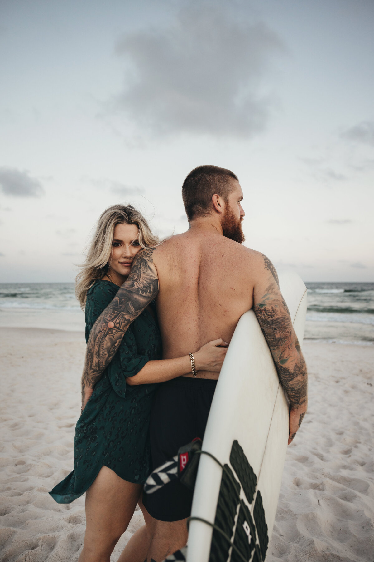 couple-surfing-beach-couple-photography-adventure