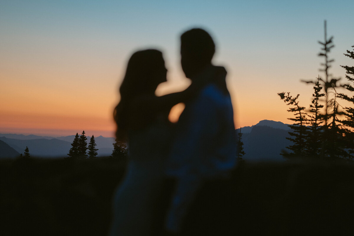 couple kissed during sunset