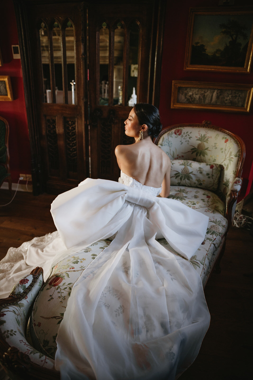 Wedding_Château _France_florist_trend _2025_maximalist_flowers_Capucineatelierfloral400