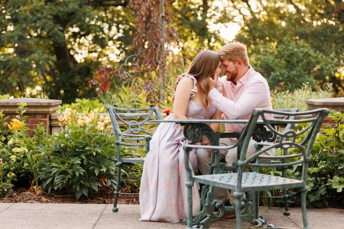 08-kellogg-manor-house-grand-rapids-engagement