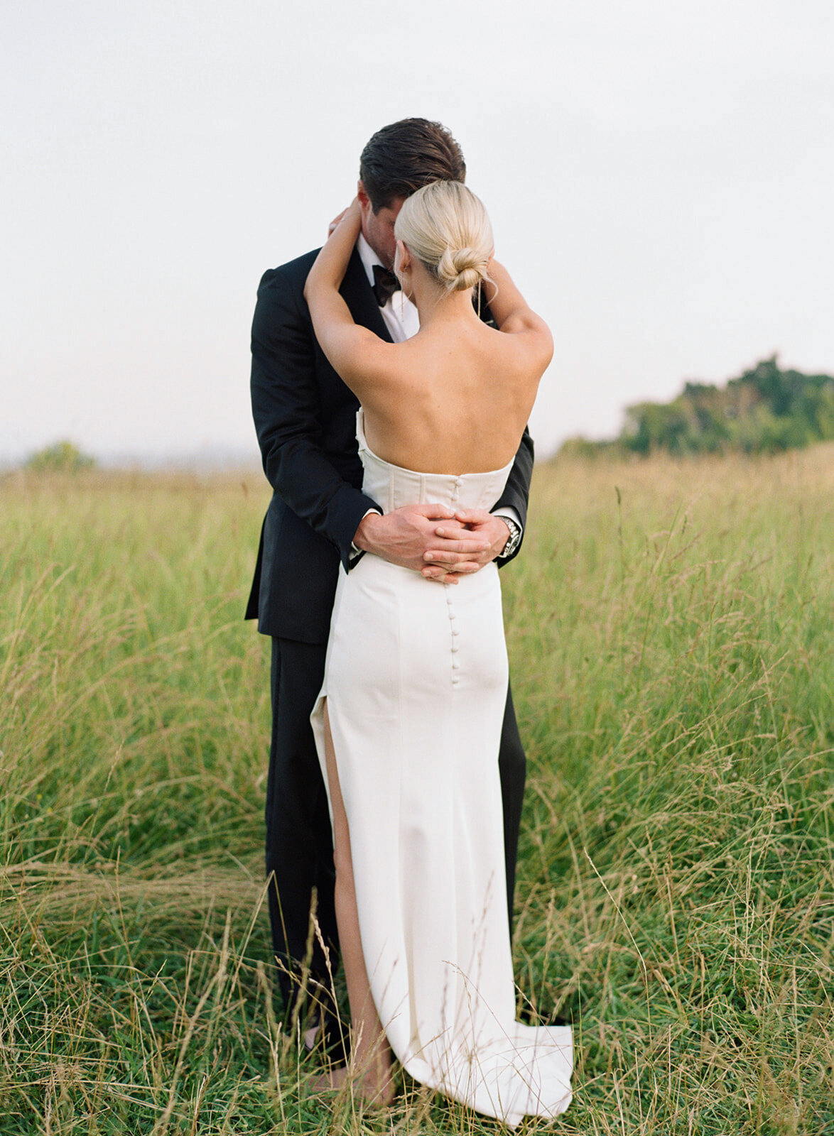 Morelock_Sanders_Wedding_BrideandGroom_TaraHodgesPhotography056
