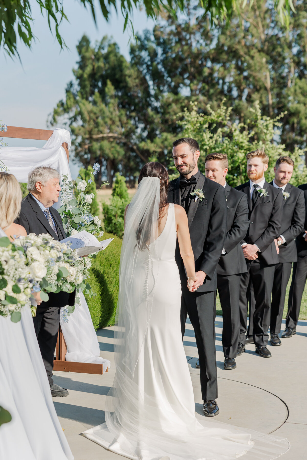 Outdoor-Wedding-in-Sonoma-California-15