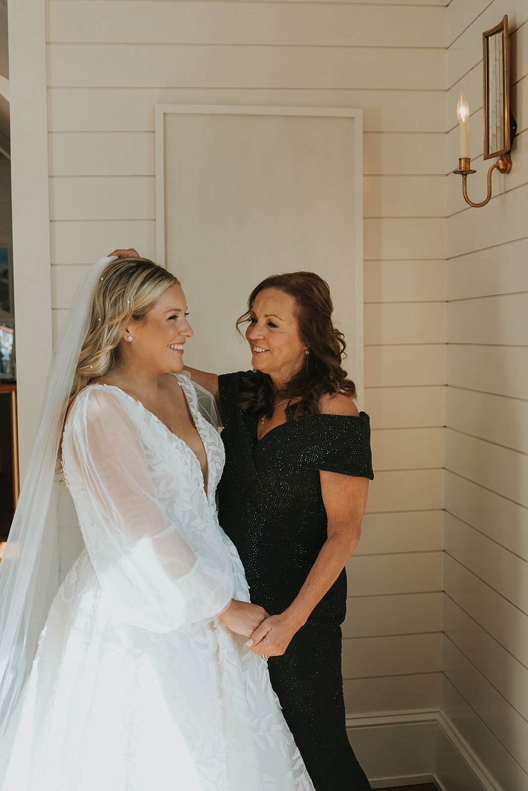 ANDREA-NICK-FALL-PECONIC-BAY-YACHT-CLUB-WEDDING_PHOTOS_BY_MARIA_B_LUNG_0162