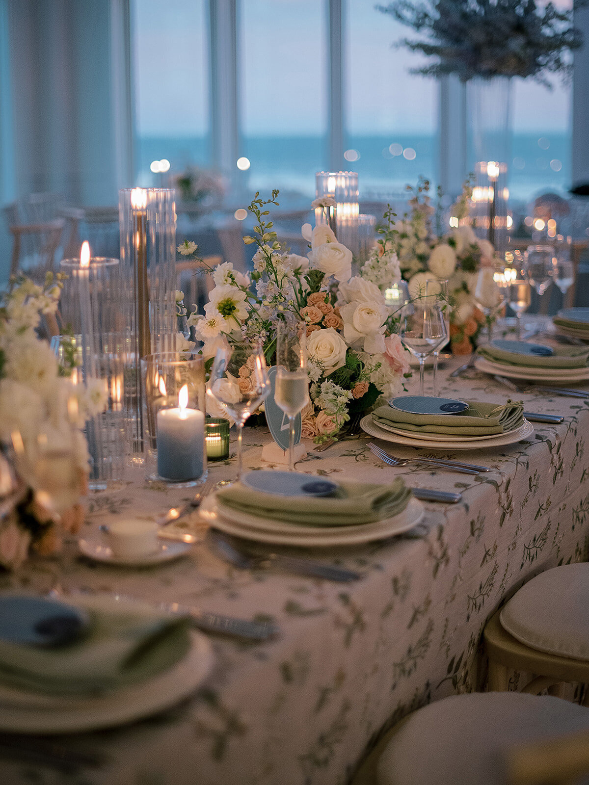 Kate_Murtaugh_Events_Cape_Cod_wedding_planner_reception_headtable_candelight