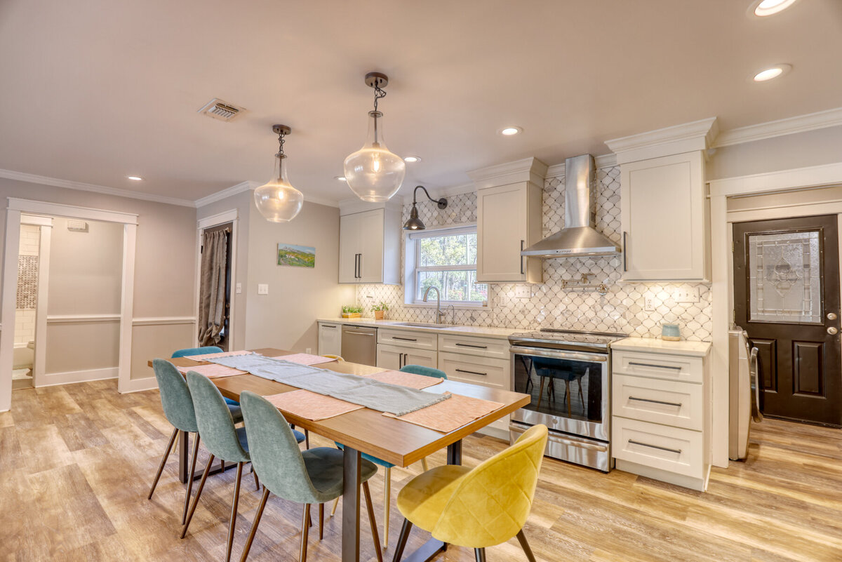 9200 Pointe Aux Chenes Rd-17