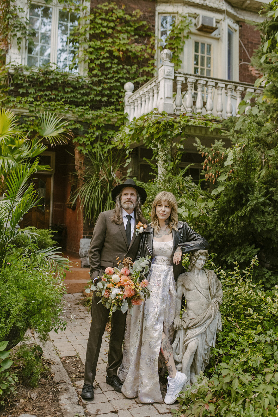 toronto-city-elopement-darling-mansion-wedding-photogrphy-intimate-modern-stylish-2478
