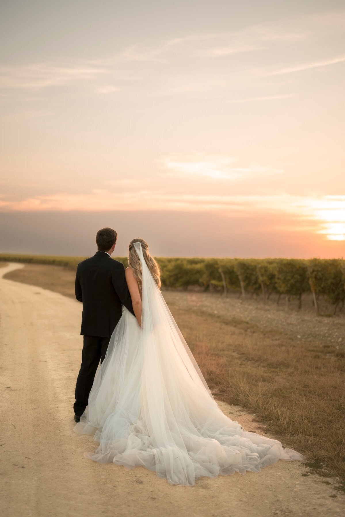 bride-groom-sunset