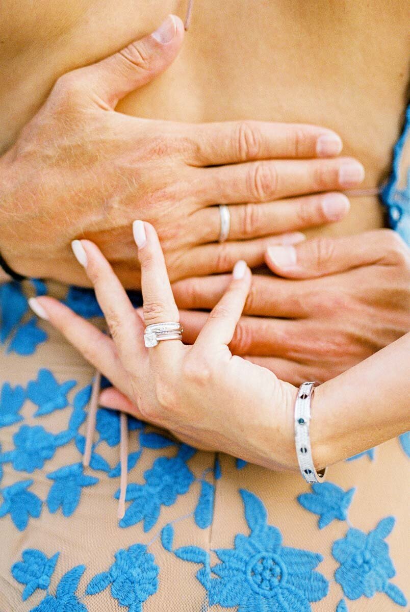 Engagement 1200px-1121