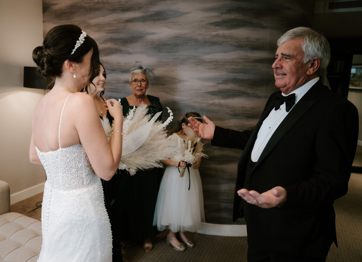 Nicola-Campbell-Timeless-Wedding-Photographer-Scotland-Doubletree-by-Hilton-North-Queensferry-Mr&MrsDavidson-27